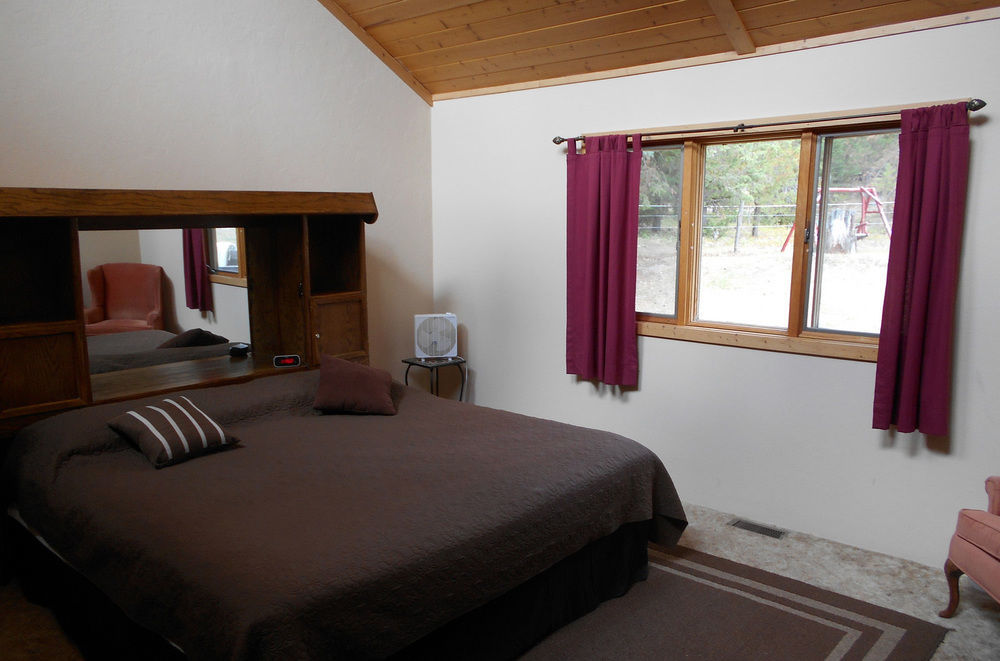 Dream Haven Guest Ranch Hotel Marion Exterior photo